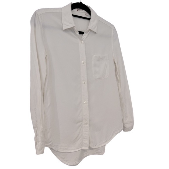 Aritza Sunday best button down blouse. - Picture 2 of 4
